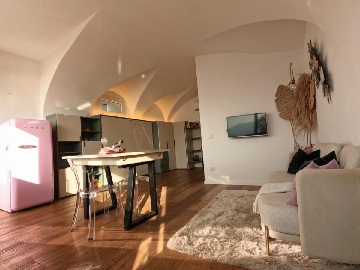 Gioiello Sul Lago D'Iseo Sale Marasino Eksteriør billede